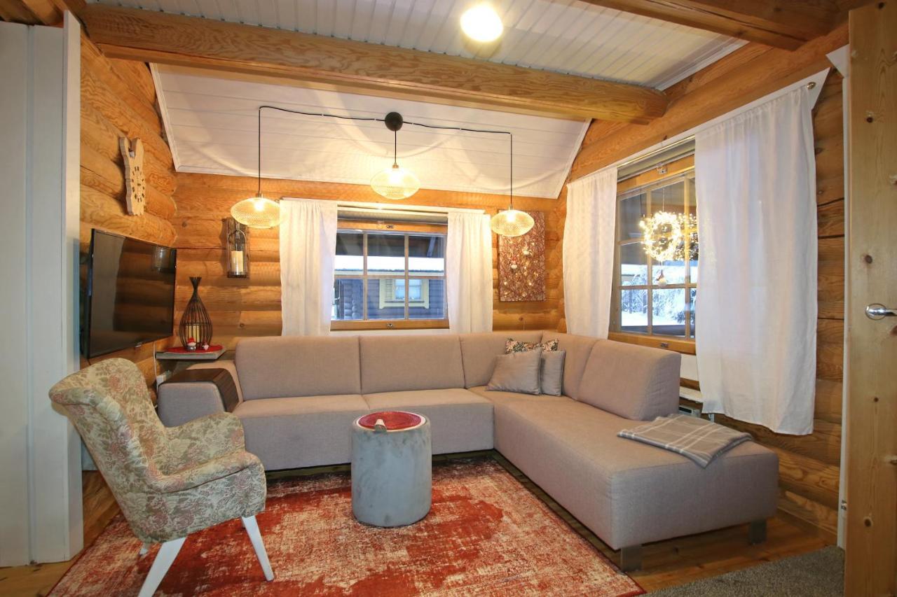 Saremoekki Villa Kittila  Bagian luar foto